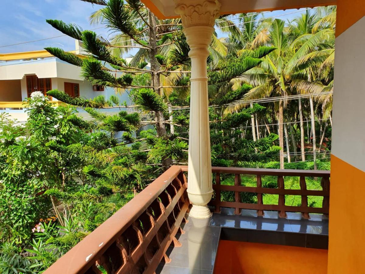 Thriphala Ayurveda Yogashram Homestay *